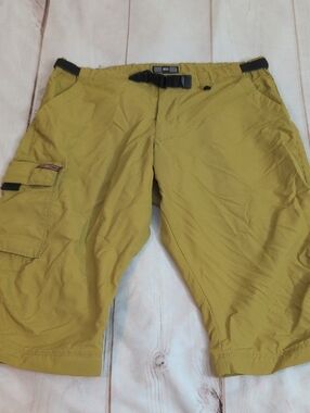 REI Womens Small Green Bermuda Cargo Hiking Shorts Outdoor Trail